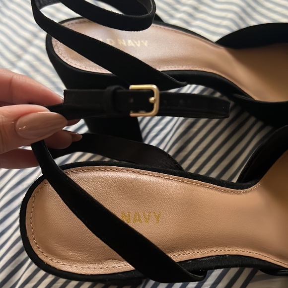 Brand new pointed toe heels - Picture 7 of 12